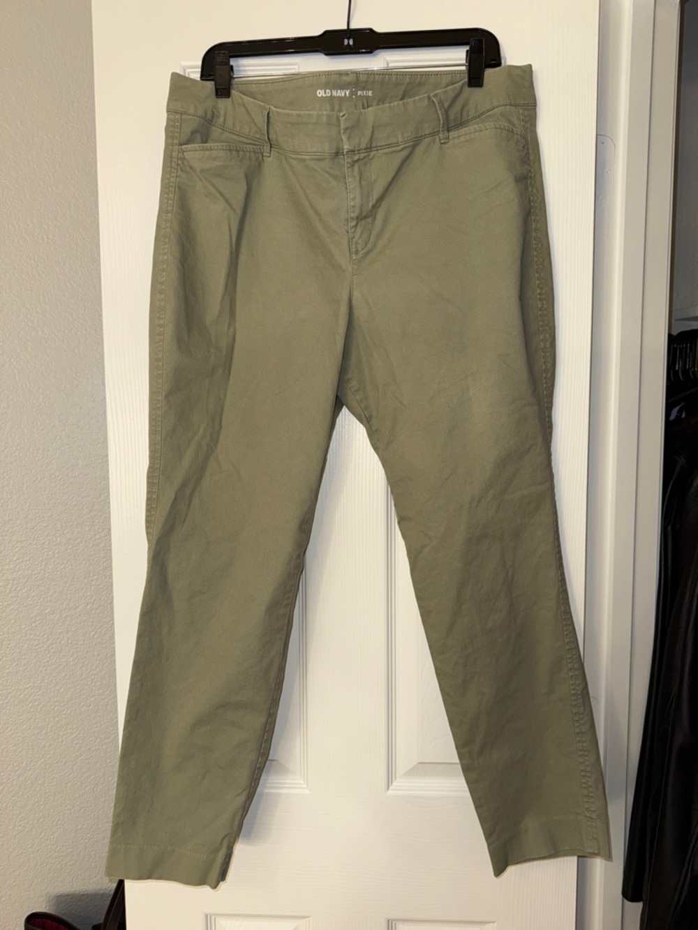 Old Navy Womens Olive Chino Pants